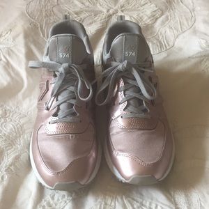 New Balance 547 Sz 9 rose gold shoes